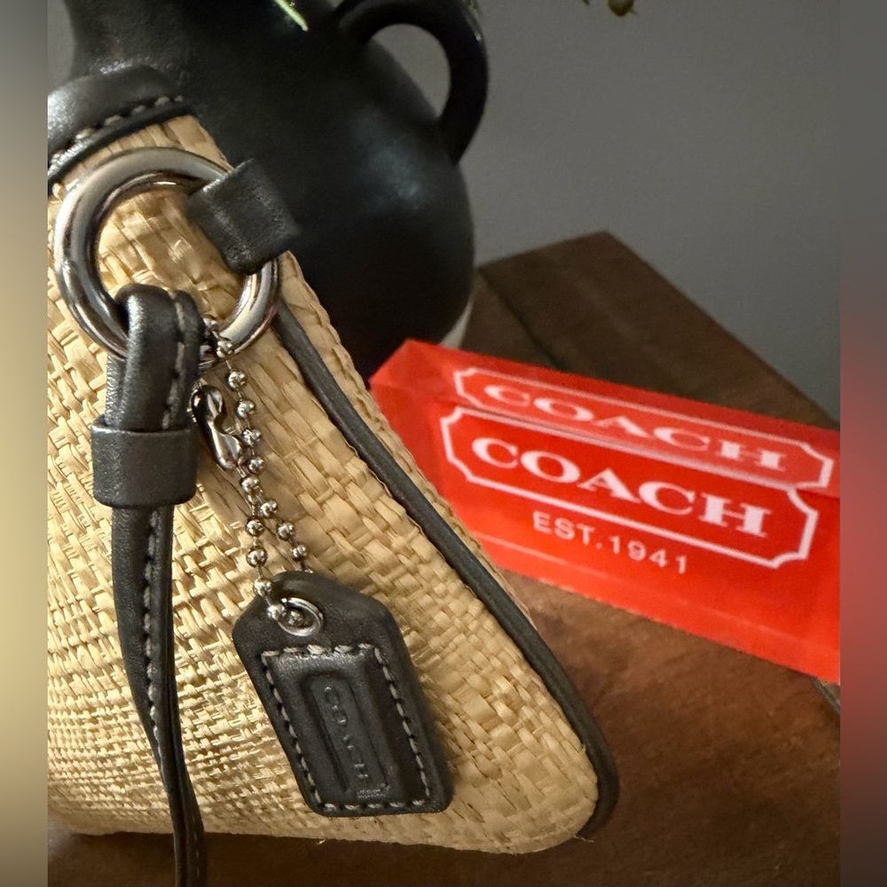 Coach Y2K Hampton 10th Anniversary Straw Wristlet - Picture 6 of 9